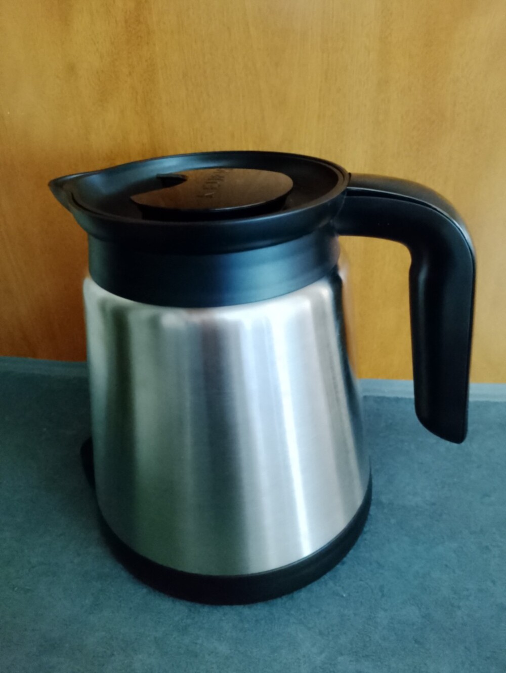 Keurig 40647  2.0 Coffee Carafe -silver/Black